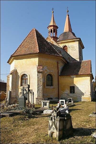 Kostel je dostavován nadvakrát
