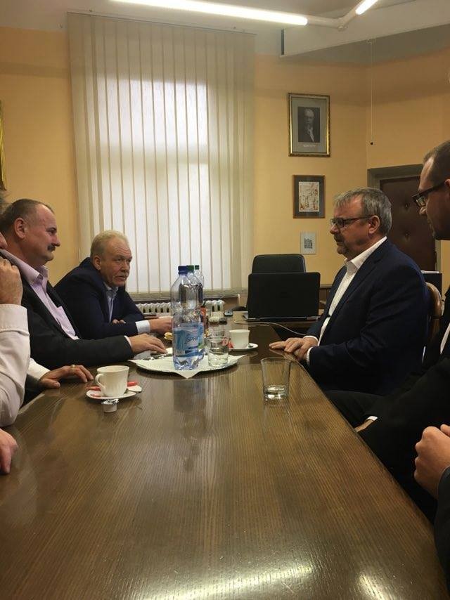 Schůzka v Hořovicích s ministrem dopravy Danem Ťokem a starostou Jiřím Peřinou