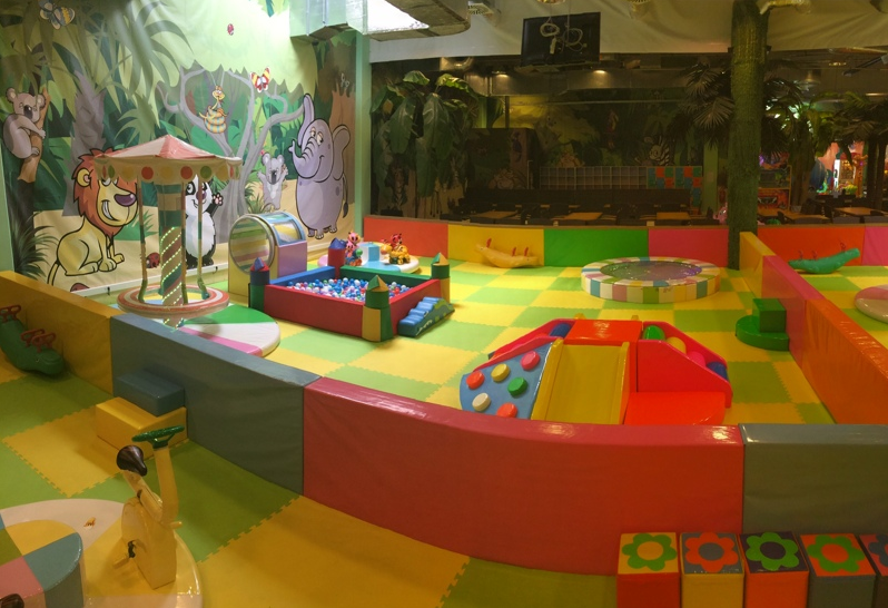 Funpark nabízí atrakce, na kterých se vyřádí větší i menší děti.