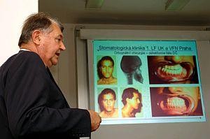 Prof. Mazánek při přednášce