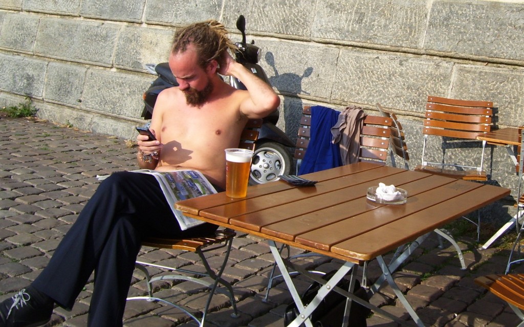 Doplňovat tekutiny a raději se schovat do stínu