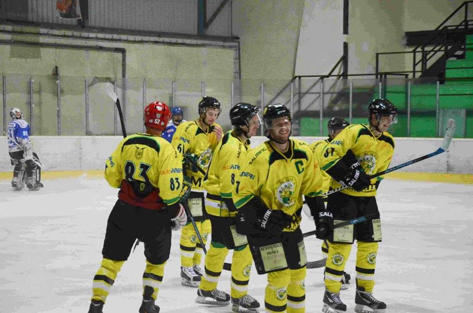 Klub HC Slavoj Velké Popovice tvoří devět mládežnických týmů a jeden seniorský celek