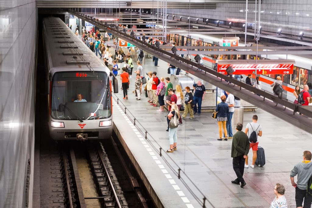 Metro linky C částečně stálo kvůli zaběhnuté bíglici