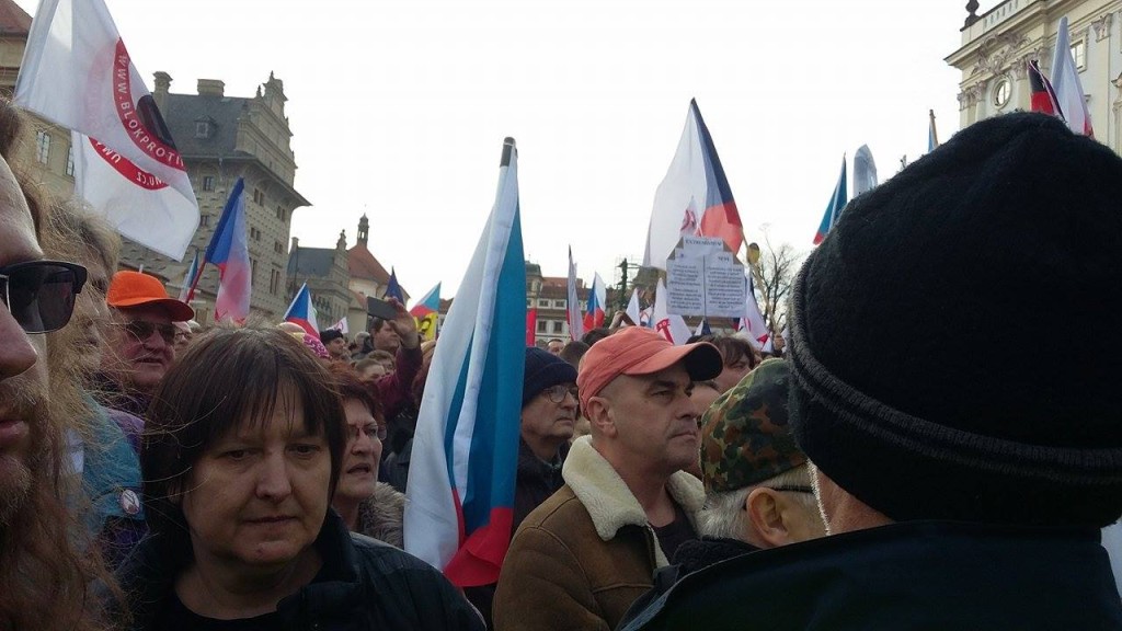 Účastníci sobotní demonstrace Hnutí Úsvit a Bloku proti islámu.