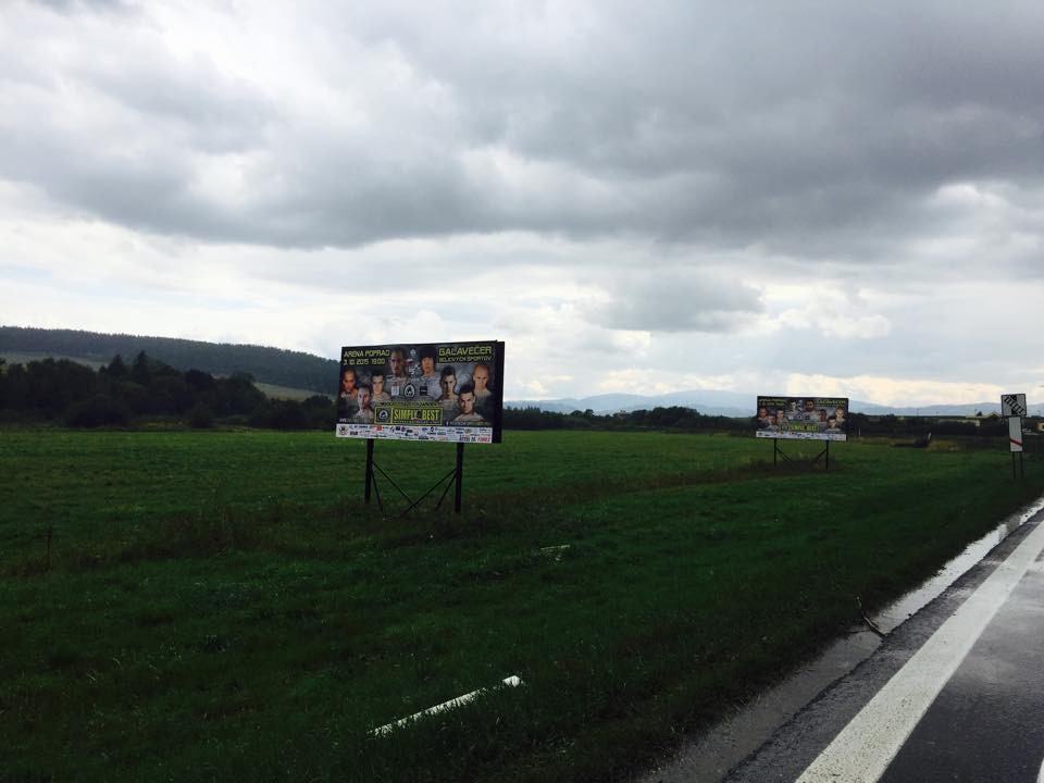 Billboardy už budou řidiče rozptylovat jen do konce prázdnin