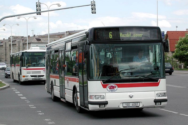 Od zavedení integrace dopravy v Kladně si lidé stěžují na chybějící spoje a zpoždění autobusů. Jak to hodlá kraj vyřešit?