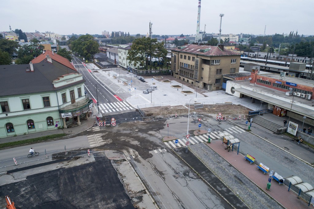 Kolínské nádraží už se začíná pomalu rýsovat, změny jsou vidět na první pohled. Podívejte se i na další fotky