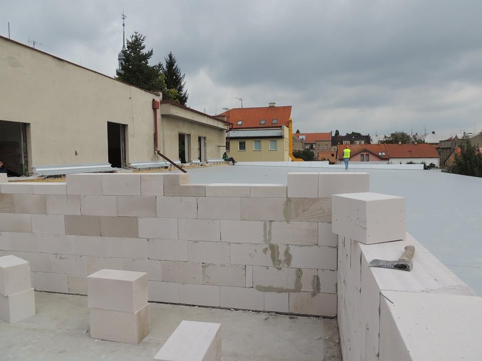 Hlahol už rekonstrukci potřeboval jako sůl. Podívejte se do naší fotogalerie, jak se pokročilo uvnitř objektu
