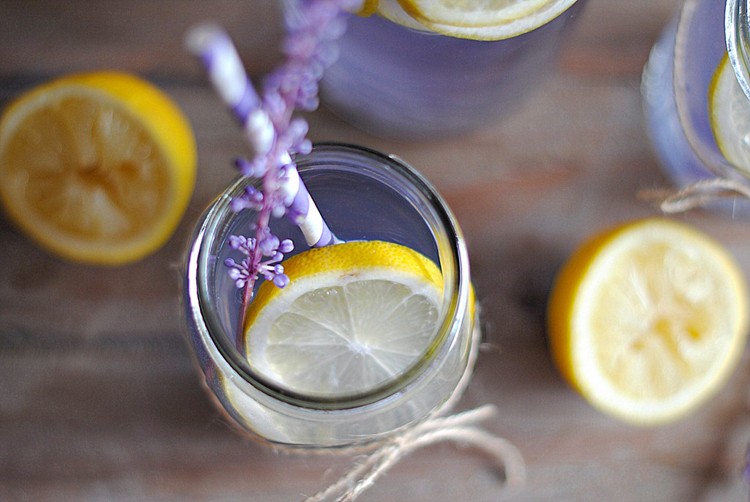 Levandulová limonáda