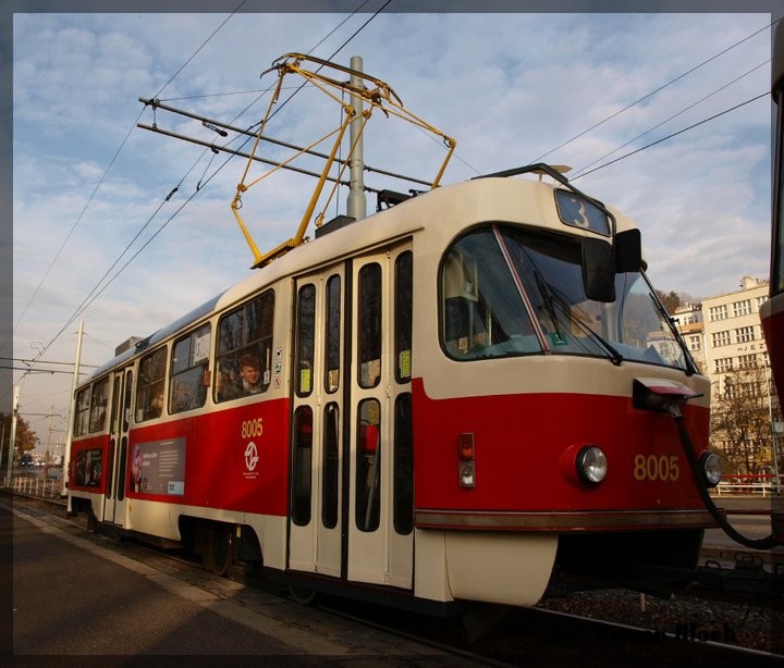 Mimo provoz byly v místě linky 3, 10 a 24