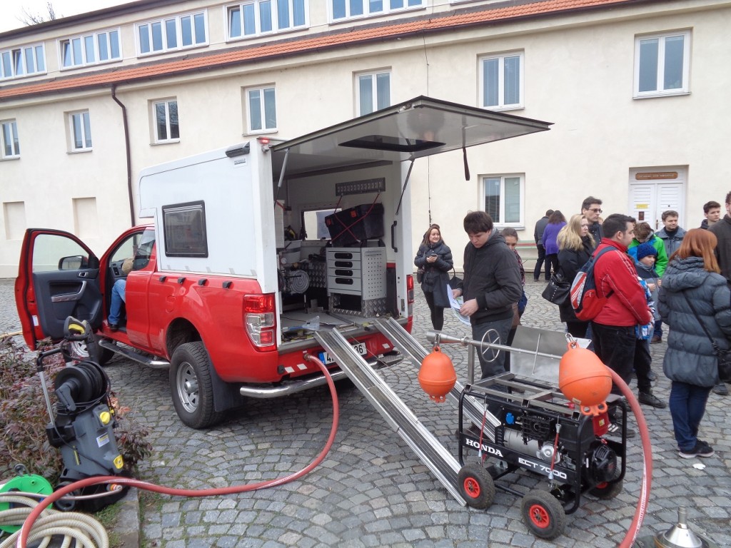 Mobilní souprava pro odebírání vzorků z vodních toků