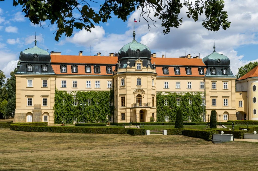 Zámek Lány prošel za svoji histori několika přestavbami