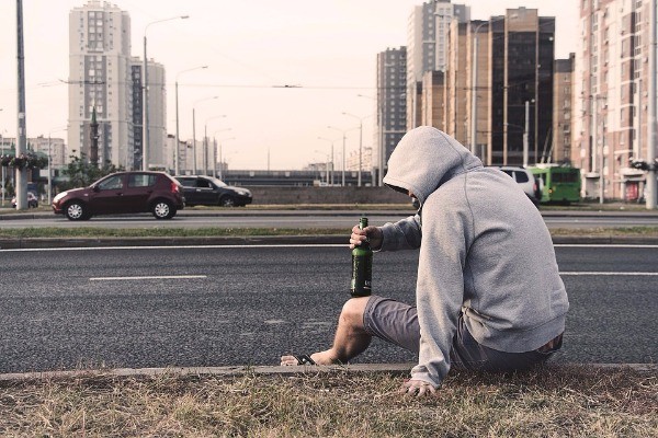 Nejhorší je řešit stres alkoholem, který ho naopak ještě více prohlubuje