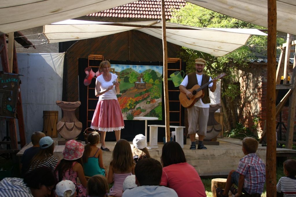 V září se mužete těšit i na další ročník divadelního minifestiválku pod širým nebem