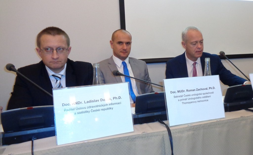 Zleva: Doc. Ladislav Dušek, Prof. Marek Babjuk, Doc. Roman Zachoval