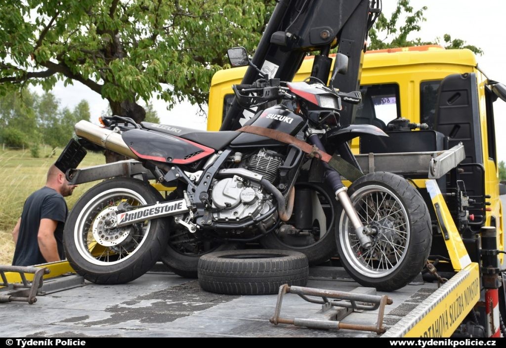 Motorkář na Suzuki se zabil