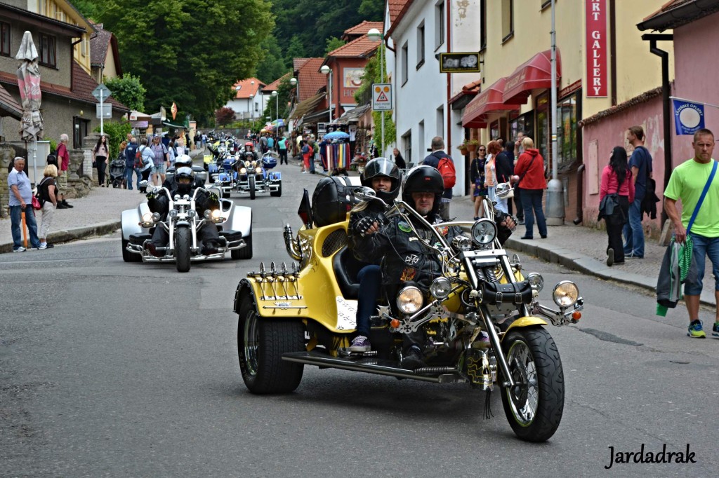 A můžeme jet