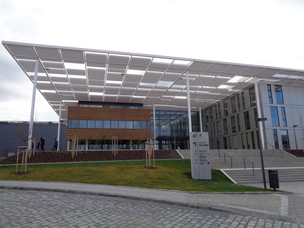 Budova laserového centra Eli Beamlines v Dolních Břežanech