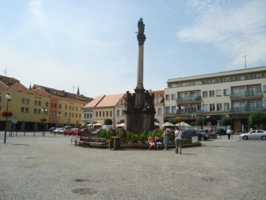 Okolní ulice v rámci nymburského centra by již brzy měly přinést nová parkovací místa. Momentálně jich je nedostatek.