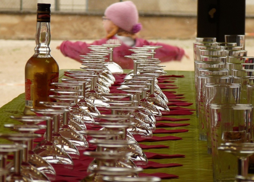 Nezletilým do rukou alkohol nepatří, přesto jim v hospodě kolikrát nalijí.