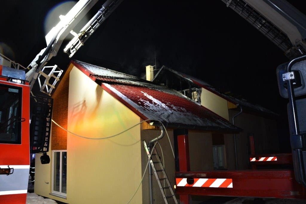 Na rodinném domě vznikla škoda kolem 400 tisíc korun