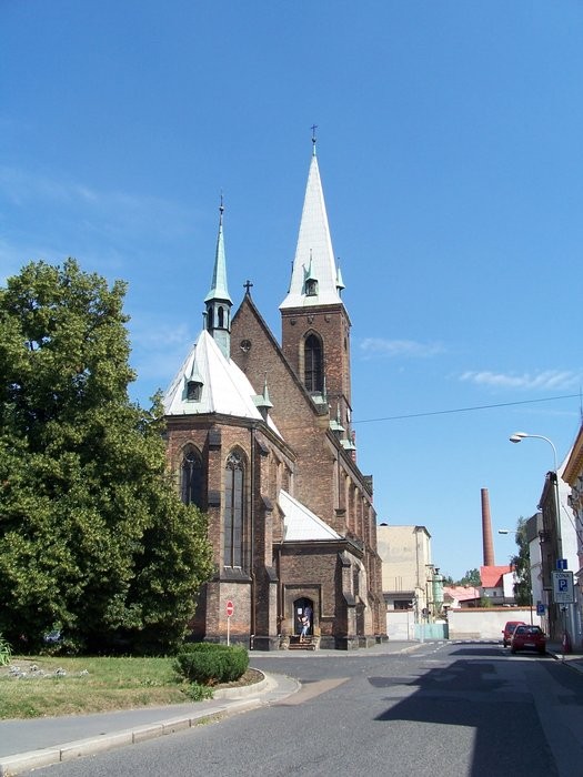 kostel Nanebevzetí P. Marie a sv. Václava není jediným kostelem, kde se koná půlnoční