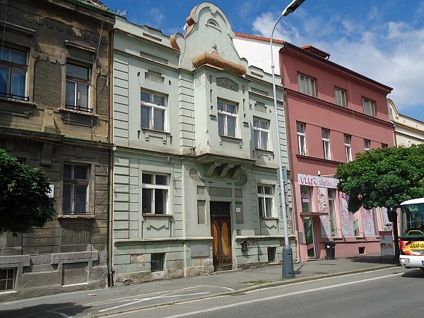 Ubytovna v Legerově ulici definitivně končí. Kde nyní mají možnost bezdomovci složit v Kolíně hlavu? Pokračujte ve fotogalerii