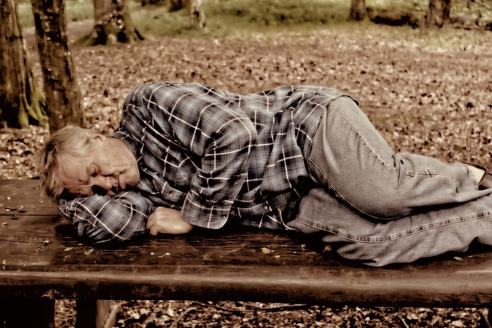 Dobrovolnická práce je založená na tom, že člověk pomáhá z vlastní vůle