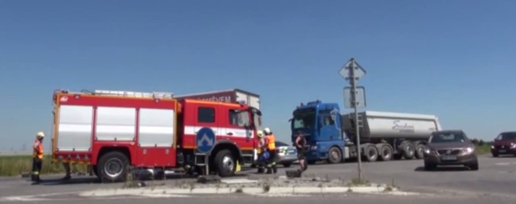 Odhadnout rychlost motorkáře v křižovatce není snadné