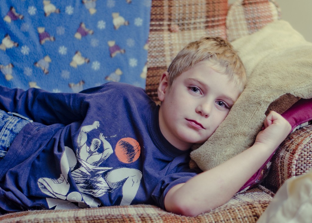 Dostatek tekutin, vitamínů a klid na lůžku - nejdůležitější součást léčby viróz