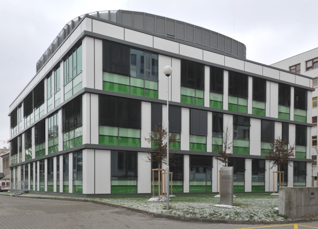 Stavba pavilonu trvala rok a stála 112 milionů korun