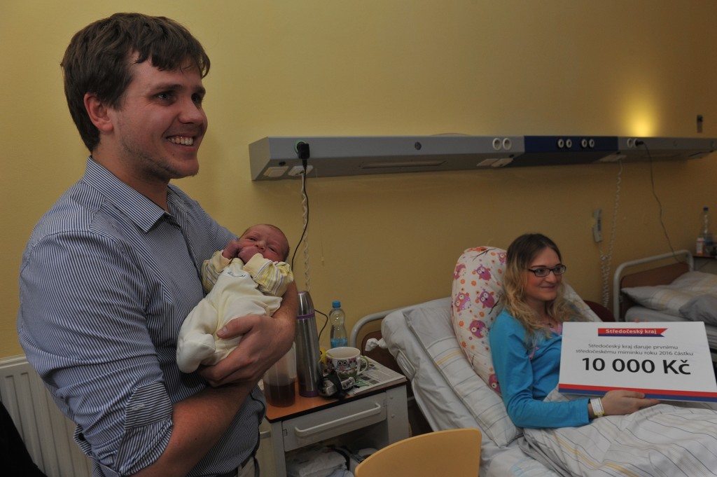 Šimon váží 3250 gramů a měří 49 centimetrů