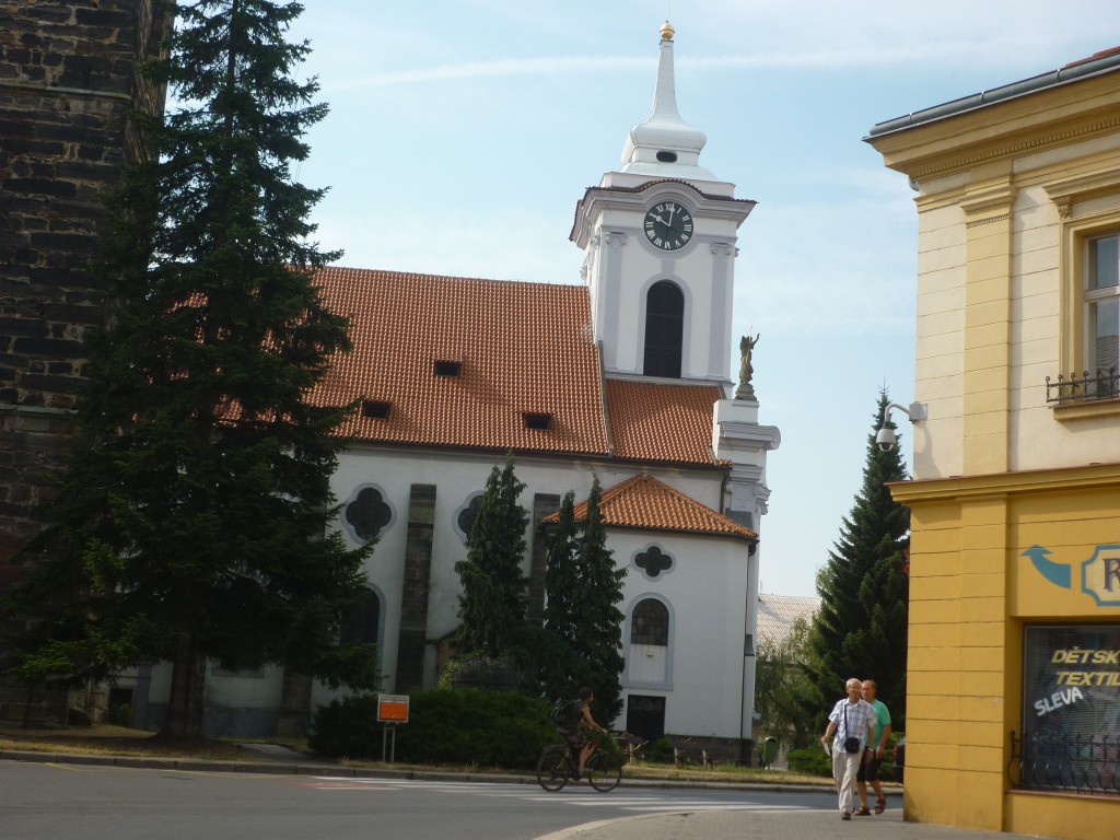 Kostel sv. Gotharda se začal stavět v první polovině 14. století na místě bývalého románského kostelíku z 12. století; a tak už toho má hodně za sebou...