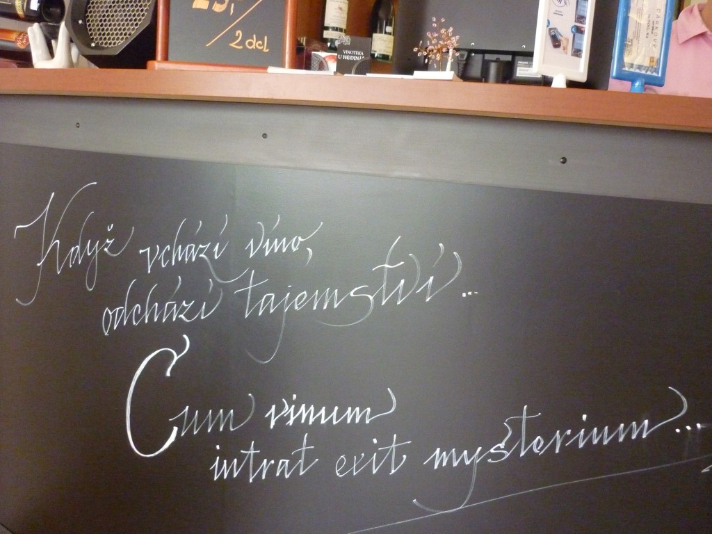 Nápis ve vinotéce