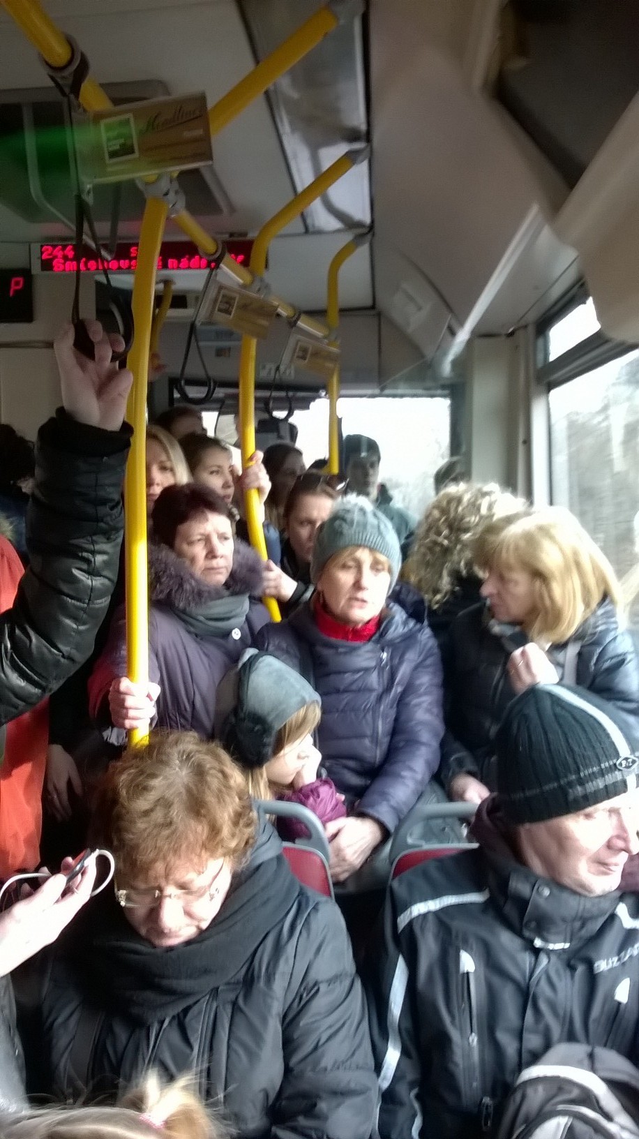 Oprávněná a konkrétní stížnost může zvýšit kvalitu služeb a přecpané autobusy mohou být minulostí. Nebo v nich aspoň bude klimatizace