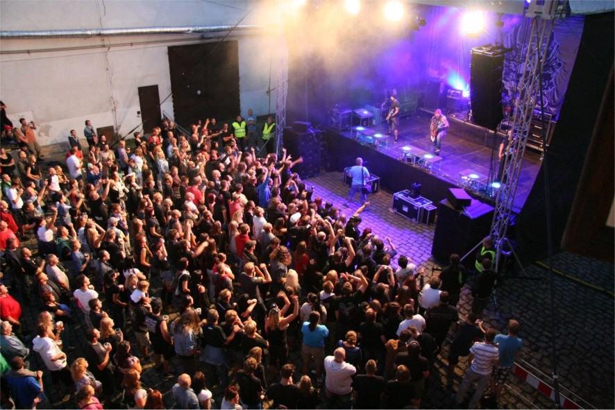 koncert v benešovském pivovaru