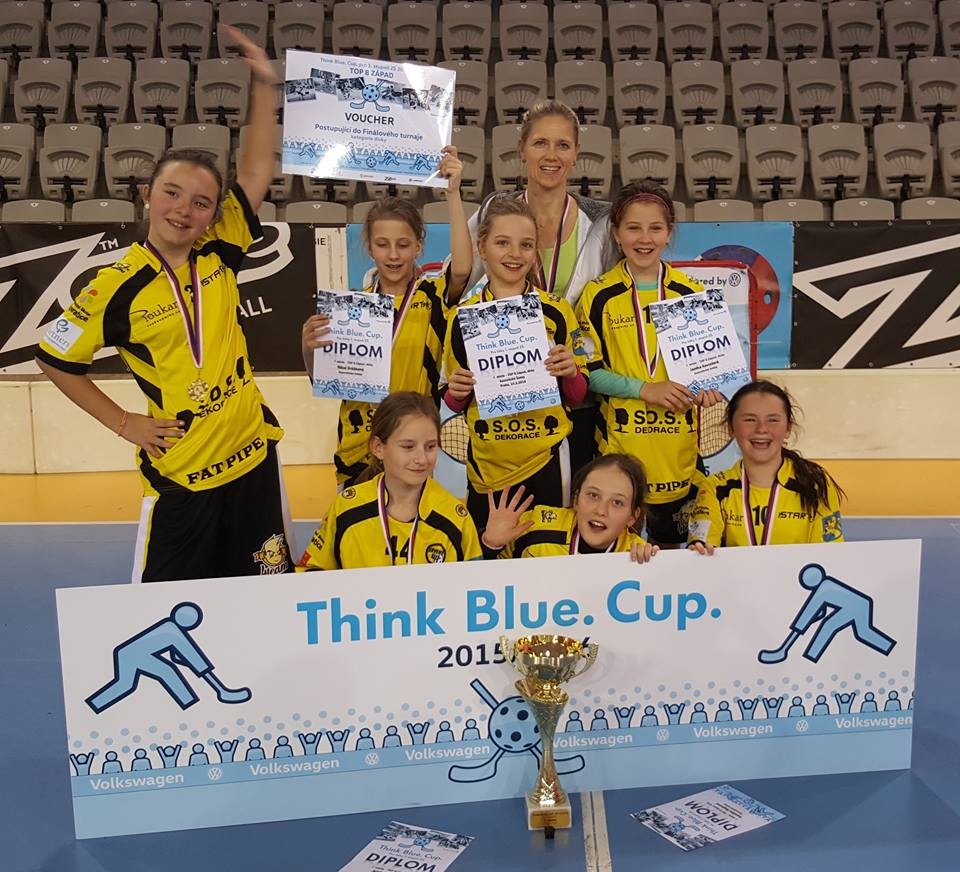 Hráčky ze ZŠ Kunratice jsou i florbalistkami tamního FBC Start98