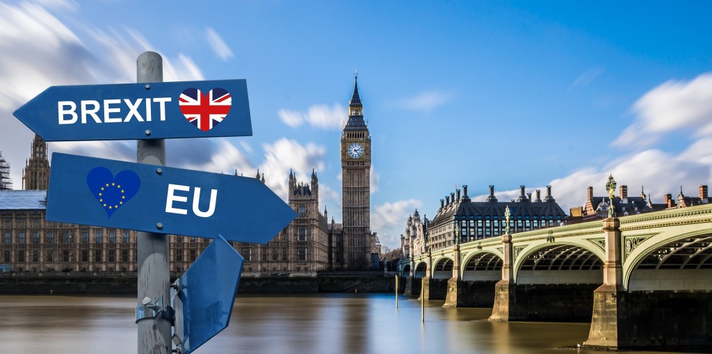 Británie se vydala vlastní cestou, podle mnohých nebyla správná