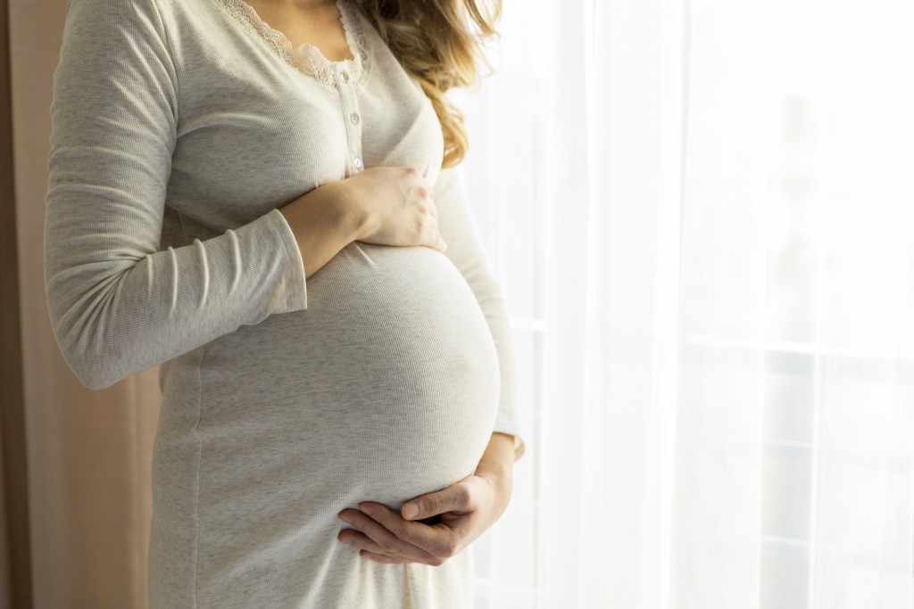 K úplnému stažení dělohy a navrácení bříska do původního stavu dojde přibližně až 6 týdnů po porodu