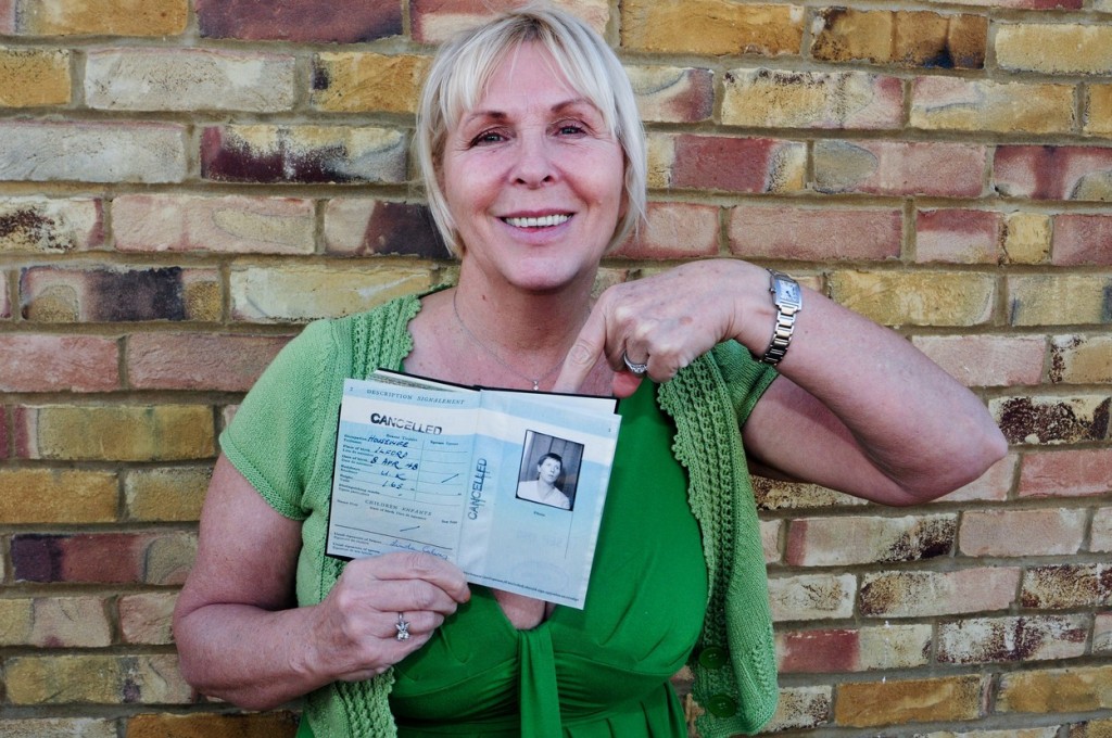 Linda Calvey byla známá jako „Černá vdova“, protože všichni její milenci skončili buď mrtví, nebo ve vězení