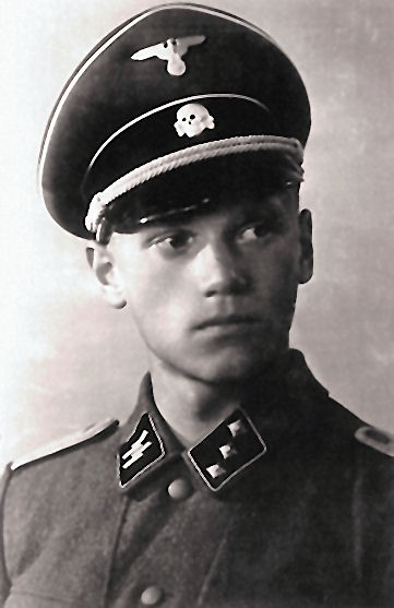Fotka v nacistické uniformě Laurimu Törnimu zadělala na spoustu potíží