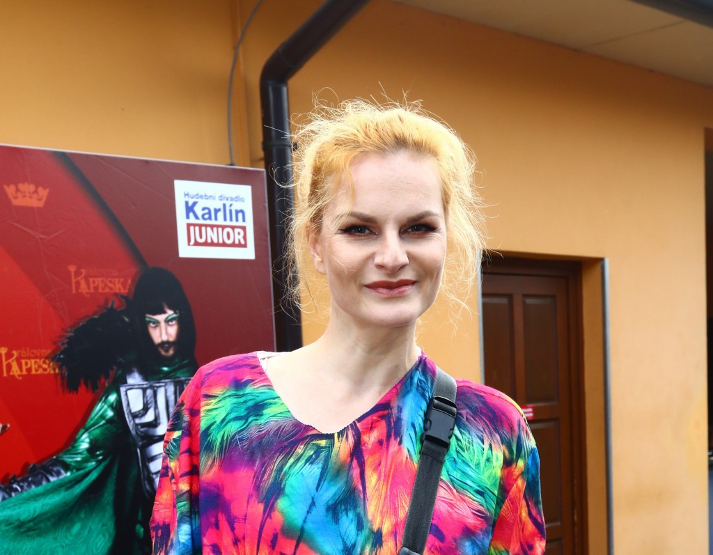 Iva Pazderková se proslavila především účinkováním ve stand-up komedii Na stojáka