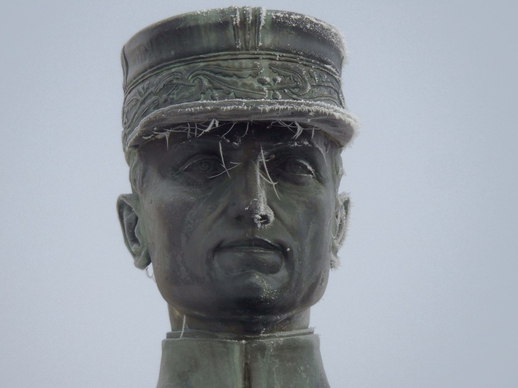 Byl členem Národní rady v Paříži a v letech 1918–1919 československým ministrem vojenství