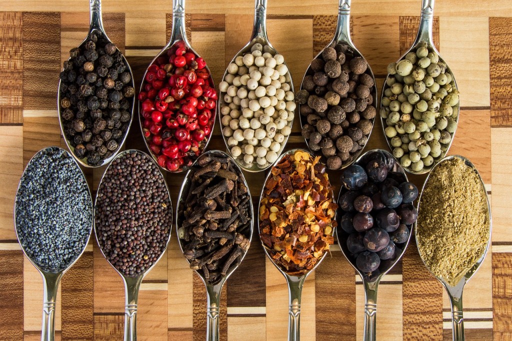 Ingredience na perníkové koření můžete libovolně kombinovat