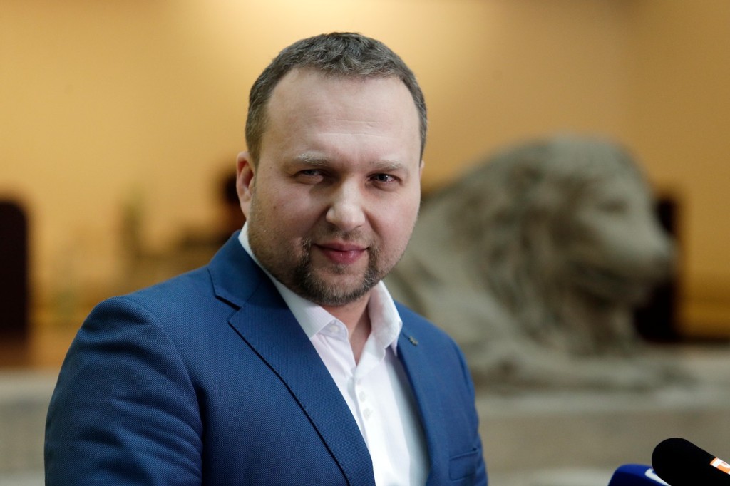 Marian Jurečka příliš dobrou službu Lidovcům neudělal. Večírek v době střelby na FF UK byla pořádný průšvih