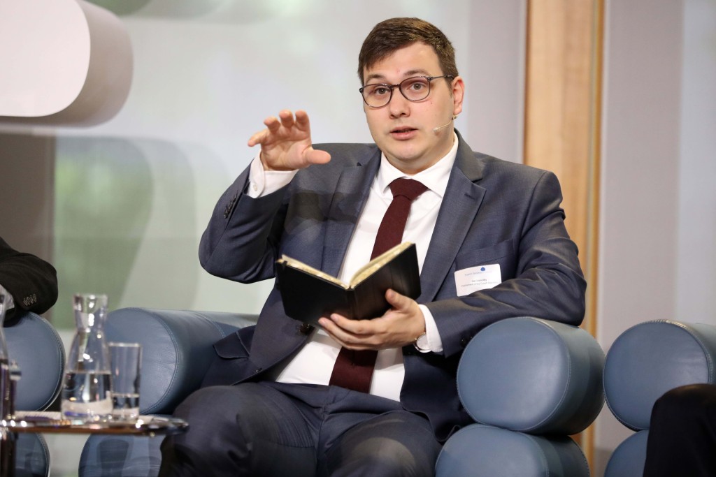 Lipavský prý z přednášky srabácky utekl. Pravda je ale jinde