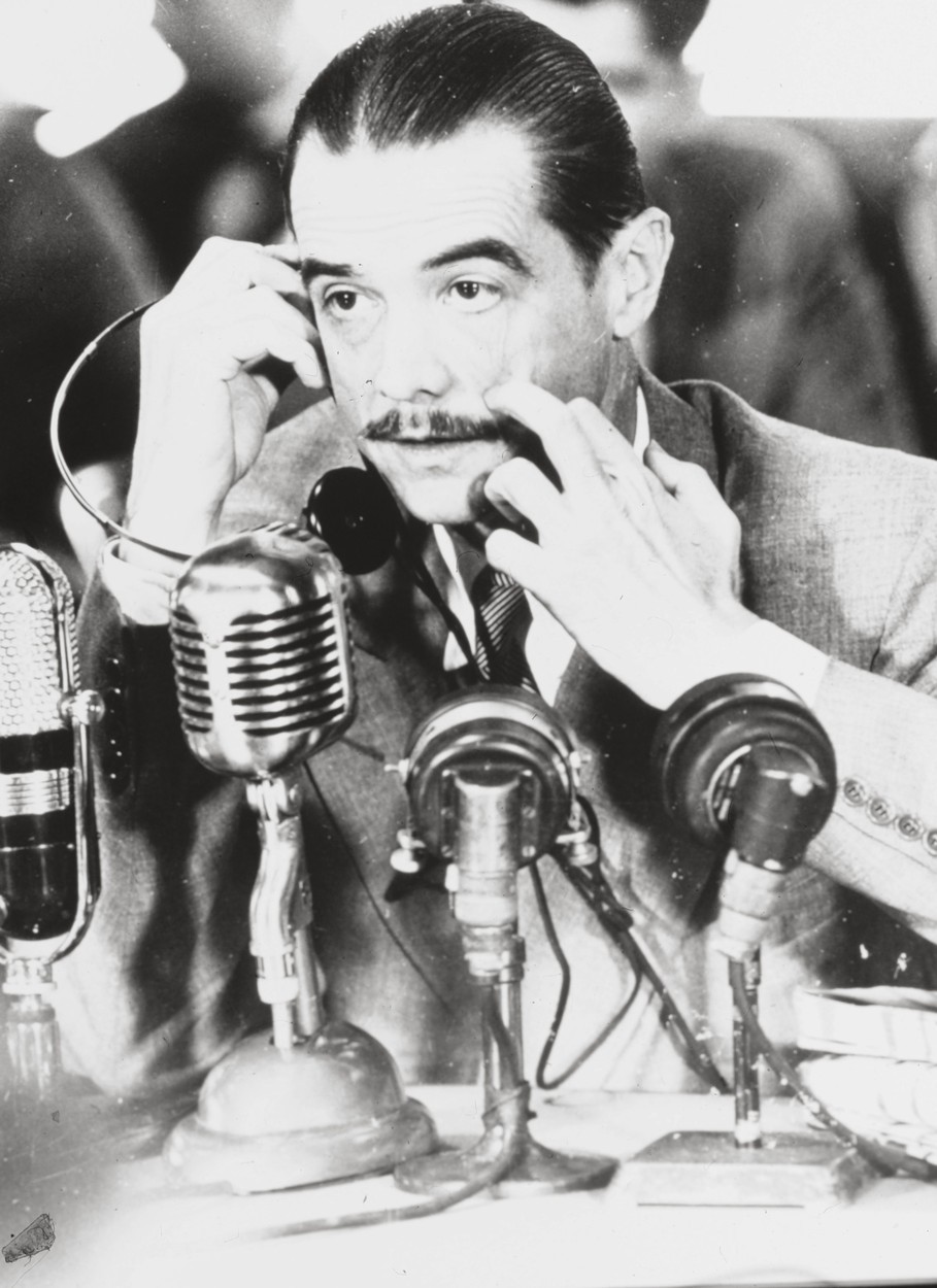 Howard Hughes dokázal za svůj život neuvěřitelné věci. Adrenalinové létání, několik vynálezů a lásku k filmovým hvězdám