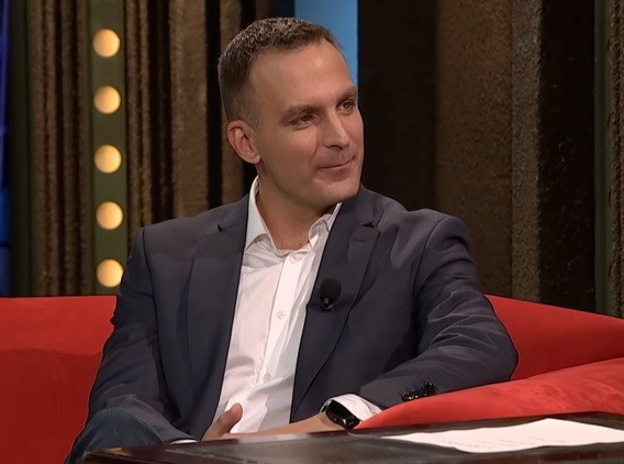 Činorodý psycholog Radek Ptáček neočekávaně dobrovolně ukončil svůj život v pražském hotelu ve Vinohradské ulici