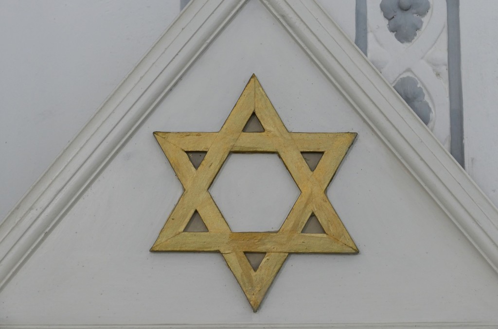 Židovská Davidova hvězda má hlubokou symboliku, kterou nacisté využili proti vůli židovského národa