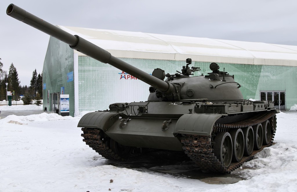 Tank T-62 ze sovětských časů také bojuje v rusko-ukrajinské válce